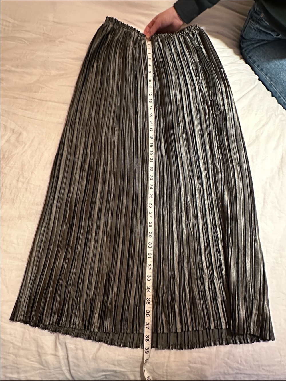 Pleated Olsen Skirt - shiny Grey